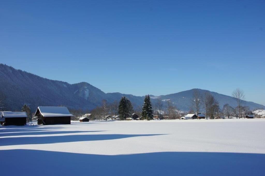 'Sissi' Ein Zaubehaftes Apartement Im Modernen Landhausstil Oberammergau Exterior photo